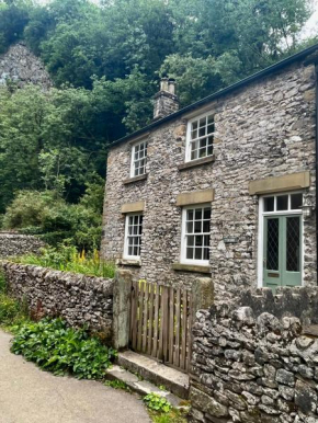 Torside Holiday Cottage